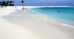 ナッソー、ニュープロビデンス、バハマ. Author YoTuT