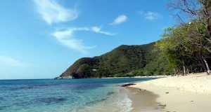 プラヤクリスタル、パルケTayrona、サンタマルタ、コロンビア. Author Hugo Quintero