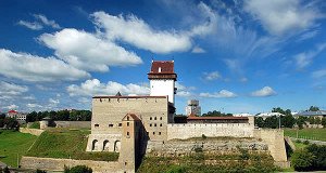 Narva Castle, Estonia. Author Simm. Licensed under the Creative Commons Attribution-Share Alike