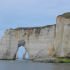 Etretat, Normandie, Francie. Author Donarreiskoffer. Licensed under the Creative Commons Attribution-Share Alike
