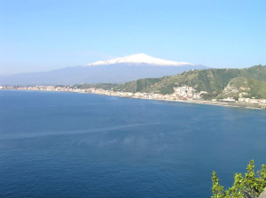 埃特纳火山，西西里岛，意大利. Author and Copyright Marco Ramerini