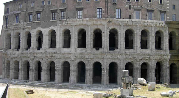 Divadlo Marcellus, Řím, Itálie. Author and Copyright Marco Ramerini