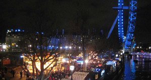 南岸的聖誕市場，倫敦，英國. Author and Copyright Marco Ramerini