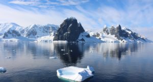 Reisen in die Antarktis. Cape Renard und die Una Peaks, Lemaire Channel, Antarktis. Autor und Copyright Marco Ramerini