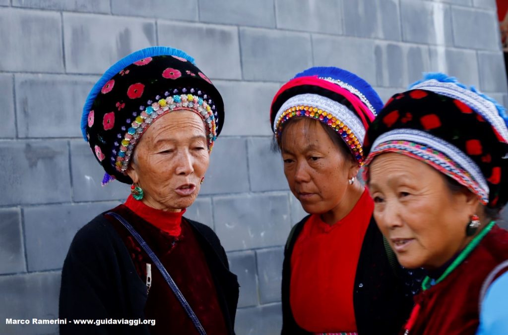 Women, Zhoucheng, Yunnan, China. Author and Copyright Marco Ramerini ...