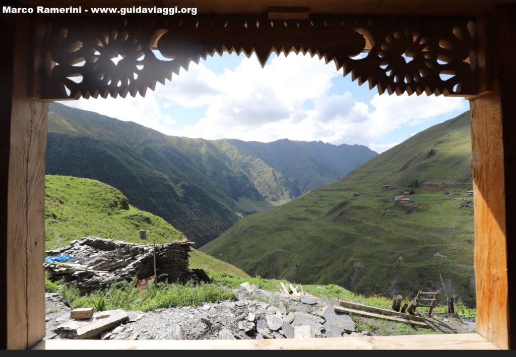 Die Dörfer Tuschetiens. Kvavlo, Tusheti, Georgien. Autor und Copyright Marco Ramerini