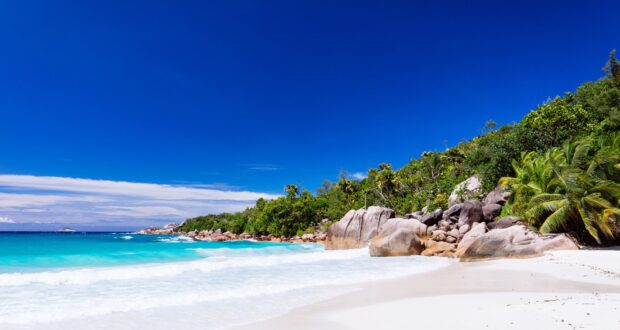 Anse Lazio, Praslin, Seychellen. Credit Torsten Dickmann. Seychelles Tourism Board Media Hub
