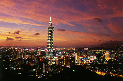 Taipei in der Nacht, Taiwan. Photo courtesy Taiwan Tourism Bureau